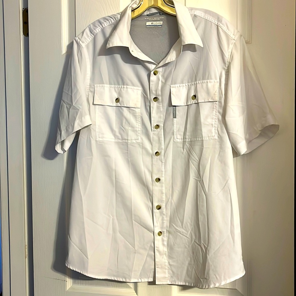 Columbia men’s short sleeve shirt